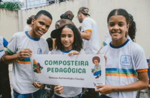 Sementes que ensinam: o Sistema Agroecológico Escolar e a reinvenção da educação ambiental